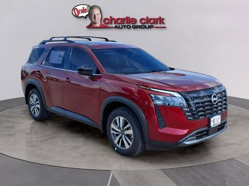 New 2026 Nissan Pathfinder SL image 7