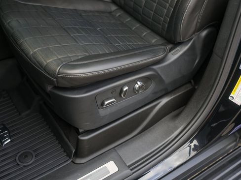 Certified 2024 Cadillac Escalade Sport Platinum image 8