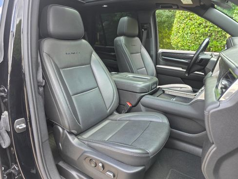 Used 2022 GMC Yukon Denali image 49