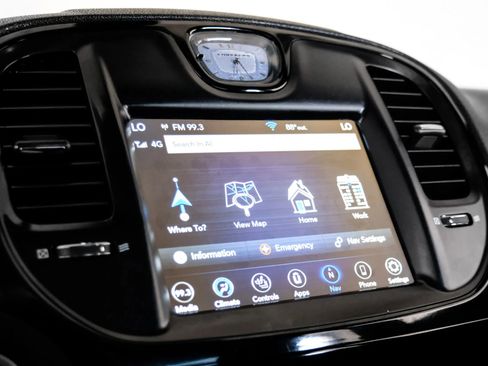 Used 2022 Chrysler 300 S RWD image 33