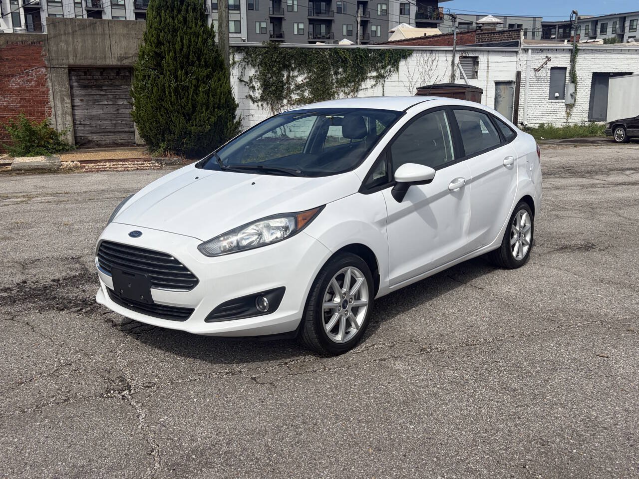 Used 2019 Ford Fiesta SE w/ Equipment Group 201A FWD image 1