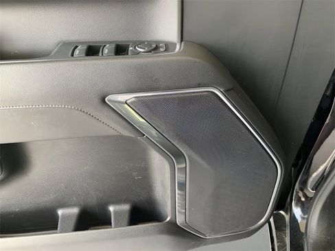 Used 2024 GMC Sierra 1500 SLE image 23