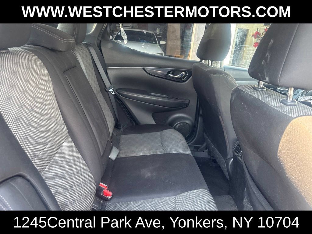 Used 2020 Nissan Rogue Sport AWD image 18