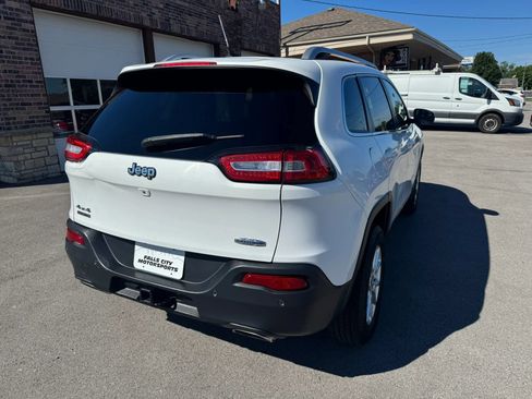 Used 2015 Jeep Cherokee Latitude w/ Trailer Tow Group AWD/4WD image 14