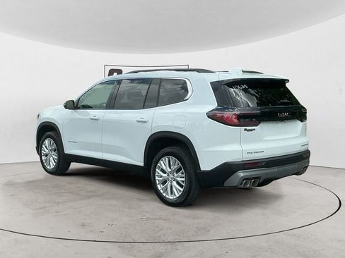 Used 2026 GMC Acadia Elevation w/ Elevation Premium Package FWD image 3