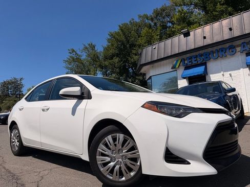 Used 2019 Toyota Corolla LE FWD image 2