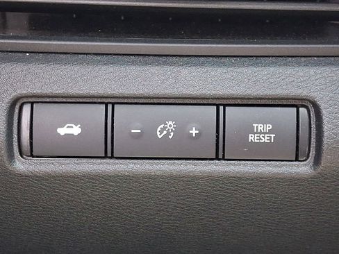 Used 2024 Nissan Altima 2.5 SV image 18