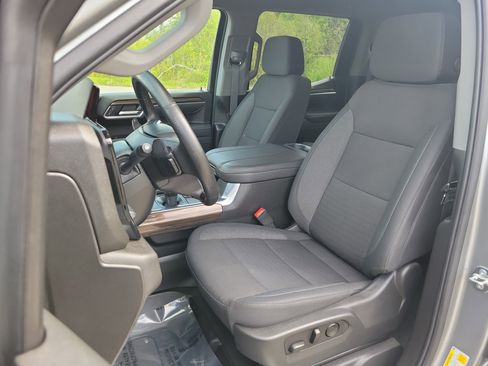 Used 2025 Chevrolet Silverado 1500 RST AWD/4WD image 14