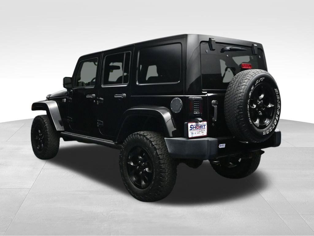 Used 2015 Jeep Wrangler Unlimited Sahara AWD/4WD image 3