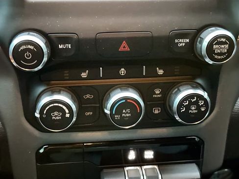 Used 2020 RAM 1500 Big Horn image 16