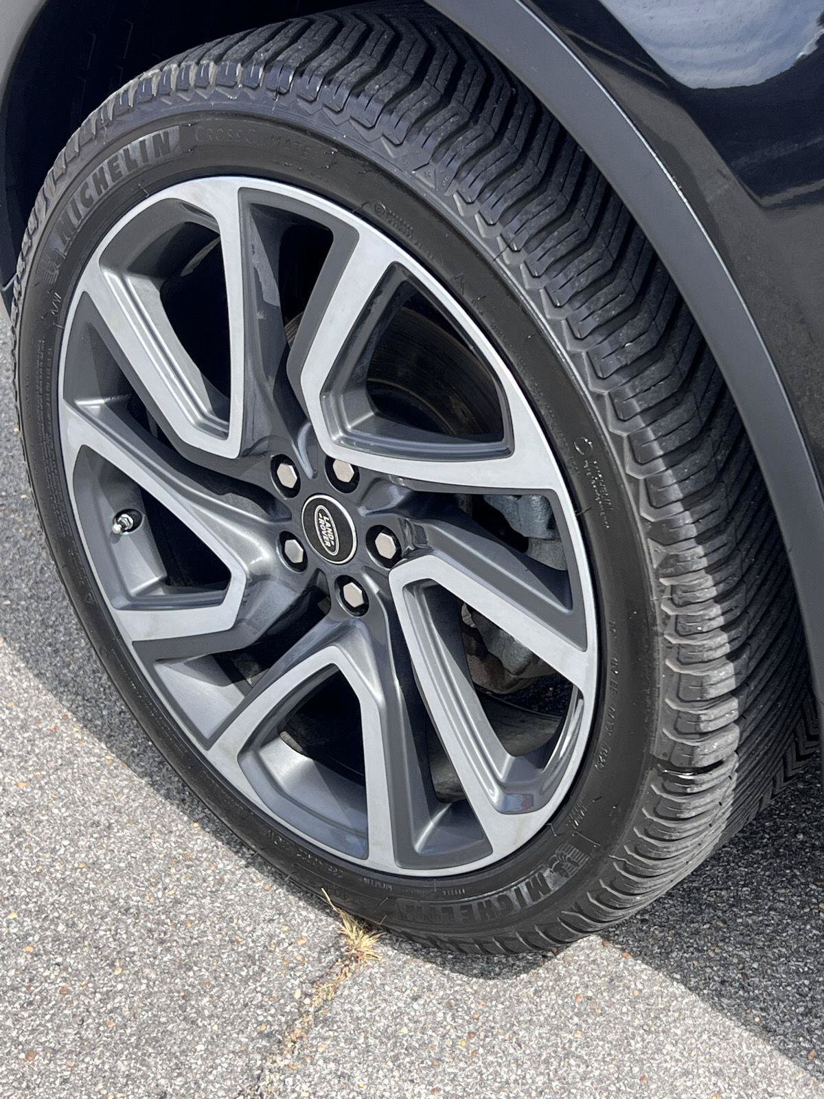 Used 2018 Land Rover Discovery HSE Luxury AWD/4WD image 14