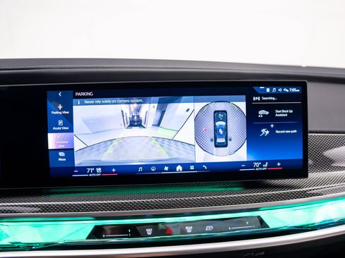 Used 2023 BMW i7 xDrive60 AWD/4WD image 24