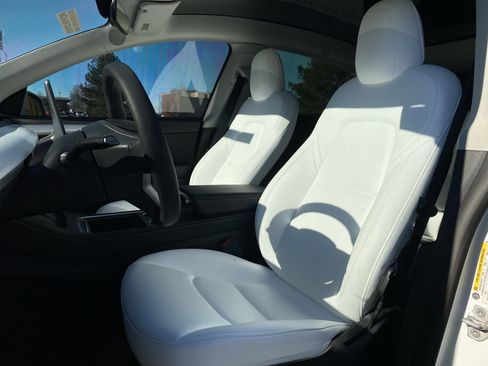 Used 2023 Tesla Model Y Long Range image 7