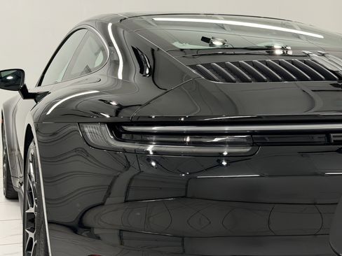 Certified 2023 Porsche 911 Carrera GTS RWD image 18
