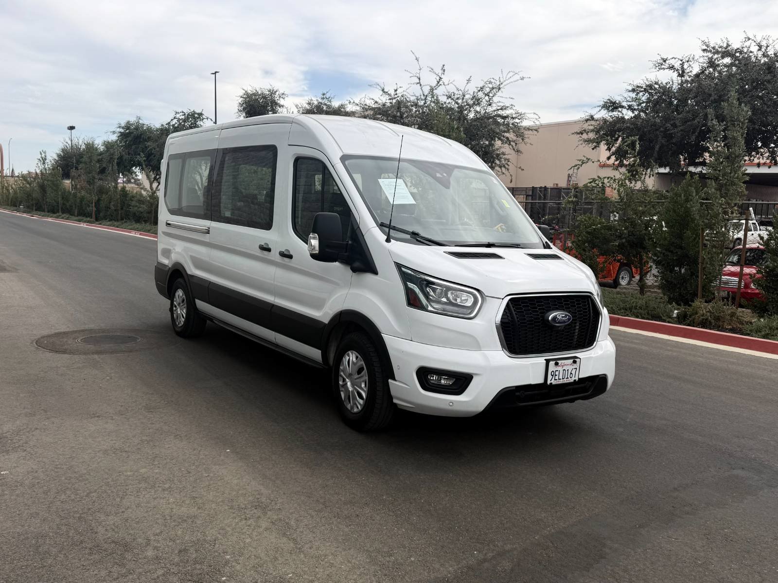 Used 2023 Ford Transit 350 XLT RWD image 3