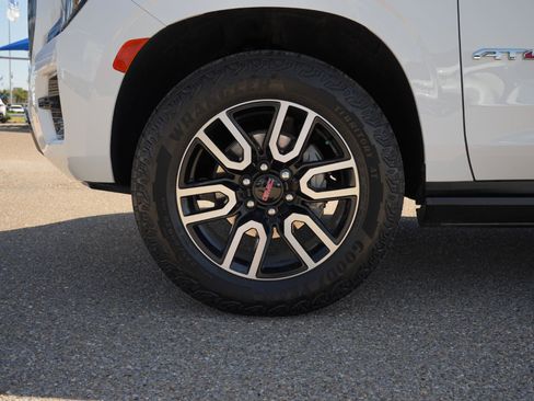 Used 2024 GMC Yukon AT4 w/ Technology Package image 12