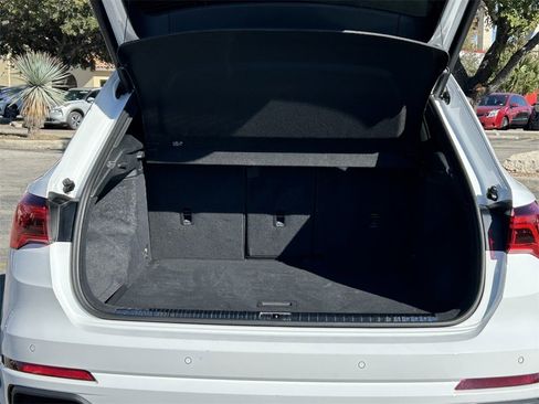 Used 2025 Audi Q3 2.0T Premium image 13