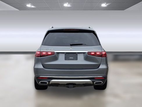Used 2025 Mercedes-Benz GLS 450 4MATIC image 9