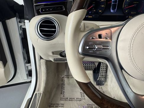 Used 2019 Mercedes-Benz S 560 Cabriolet image 21