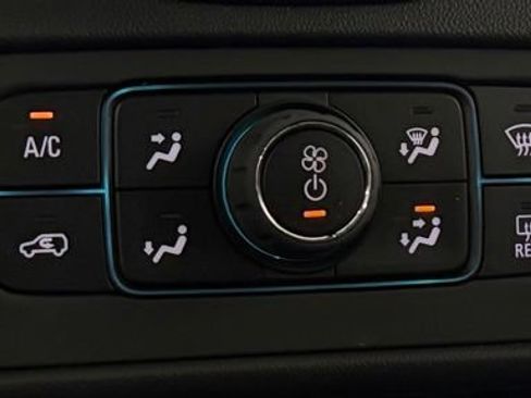 Used 2024 GMC Terrain SLE w/ Driver Convenience Package FWD image 20