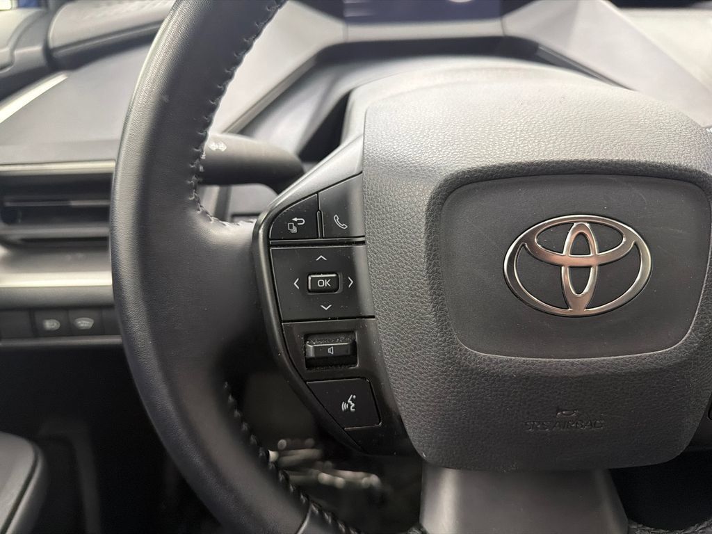 Used 2024 Toyota Prius LE FWD image 22