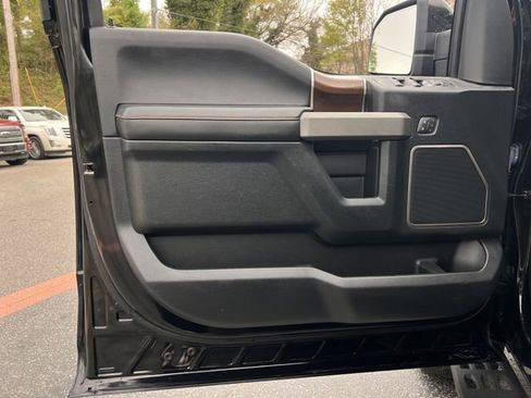 Used 2018 Ford F150 Raptor w/ Equipment Group 802A Luxury image 10