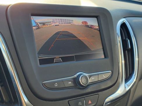 Used 2022 Chevrolet Equinox LT image 19