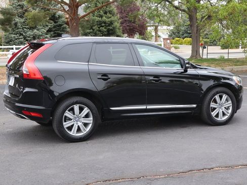 Used 2016 Volvo XC60 T6 w/ Climate Package AWD/4WD image 4