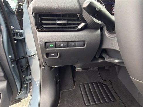 New 2025 Nissan Sentra SR image 30