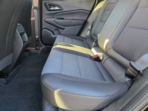 Used 2025 Chevrolet Trax LT FWD image 11
