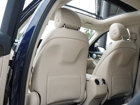 Used 2018 Mercedes-Benz GLC 300 4MATIC image 33