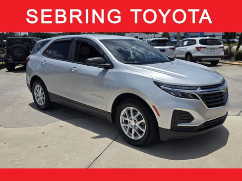 Used 2022 Chevrolet Equinox LS FWD image 1