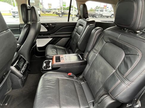 Used 2020 Lincoln Aviator Reserve w/ Equipment Group 202A image 16