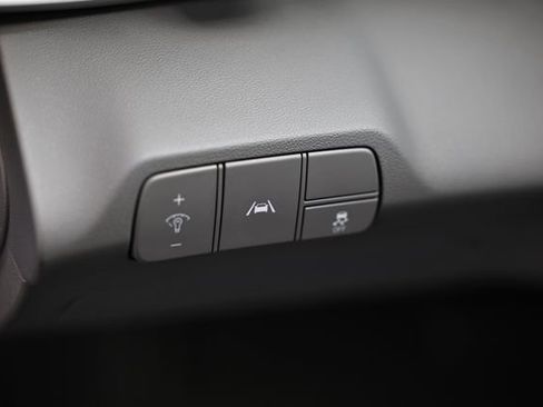 Used 2023 Hyundai Elantra SEL FWD image 17
