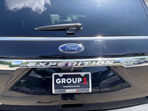 Used 2020 Ford Expedition Limited w/ Equipment Group 301A RWD image 31