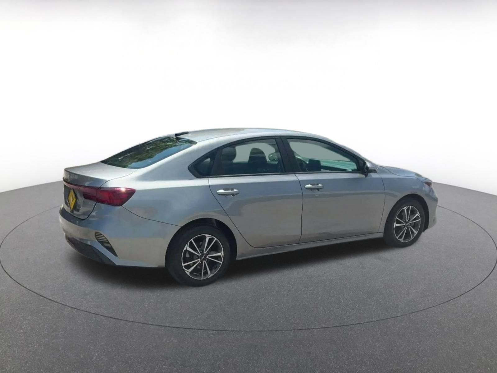 Used 2024 Kia Forte LXS FWD image 13