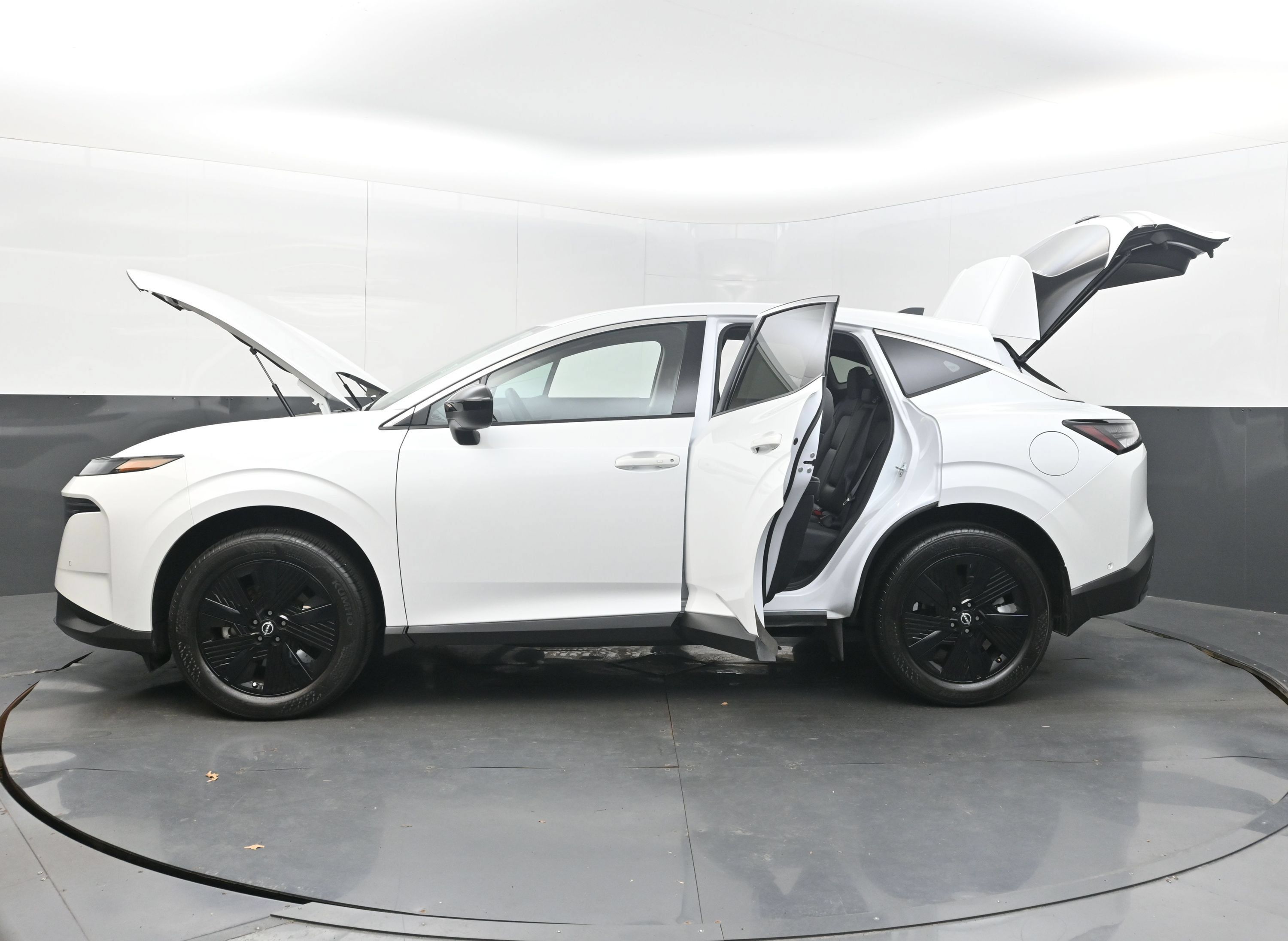 Used 2025 Nissan Murano SV FWD image 30