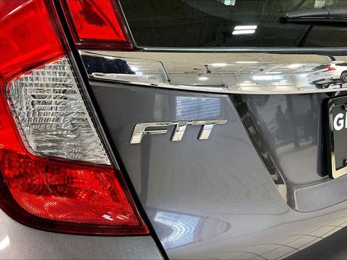 Used 2015 Honda Fit EX image 31