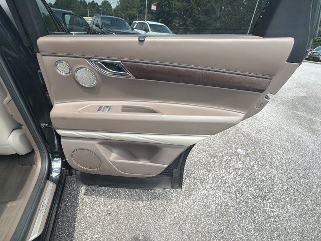Used 2021 Genesis GV80 3.5T w/ Advanced Package 06 AWD/4WD image 16