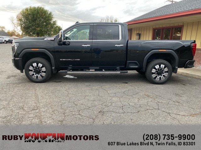 Used 2024 GMC Sierra 2500 Denali w/ Denali Reserve Package AWD/4WD image 4