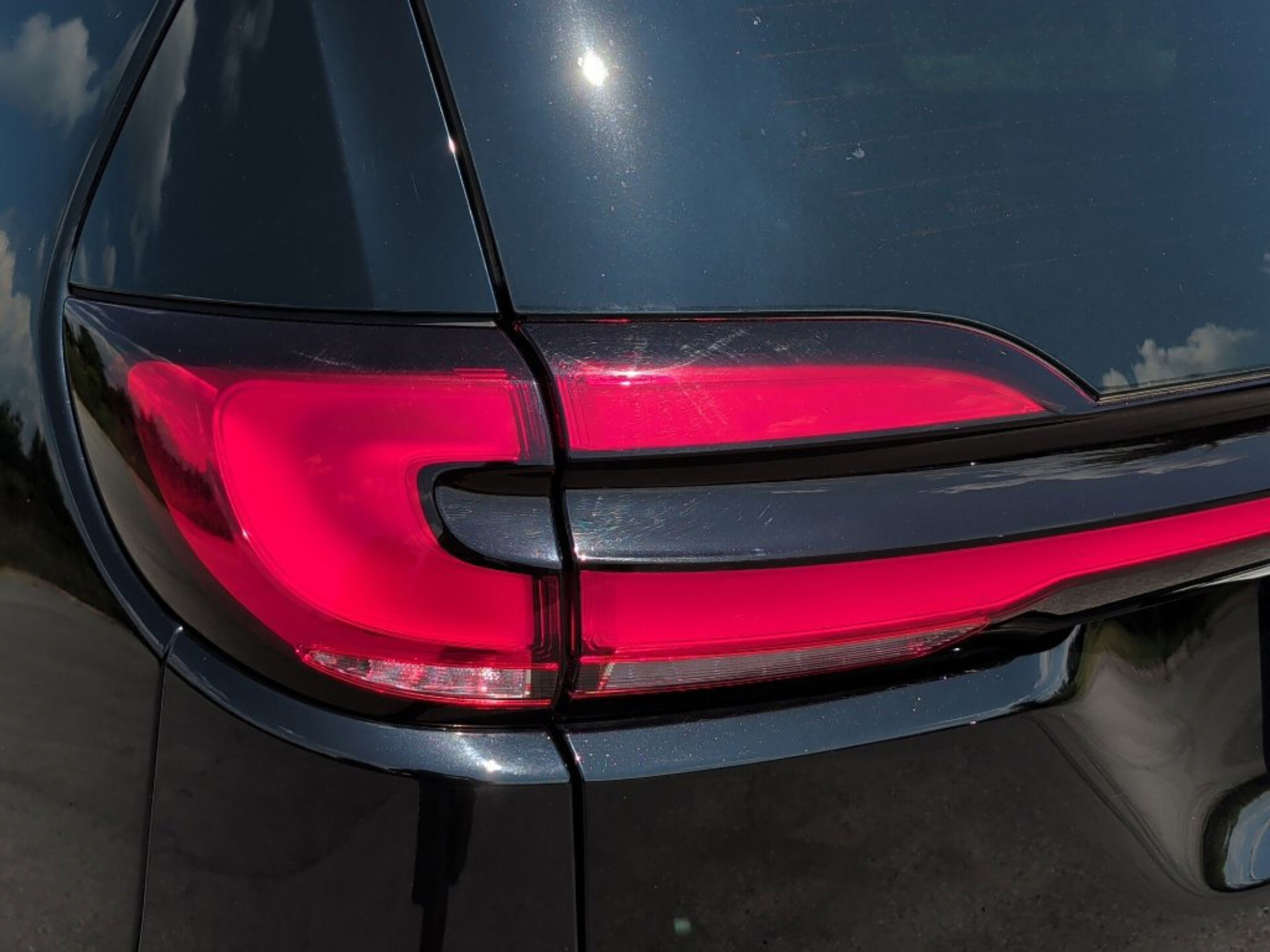 Used 2025 Chrysler Pacifica Limited FWD image 54