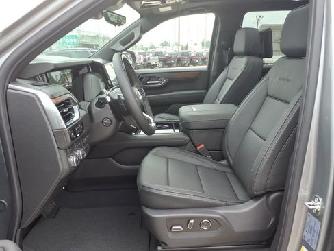 New 2026 GMC Yukon XL Denali AWD/4WD image 11