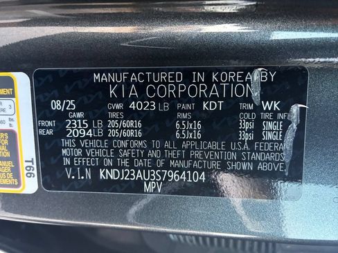 Used 2025 Kia Soul LX w/ LX Technology Package FWD image 31