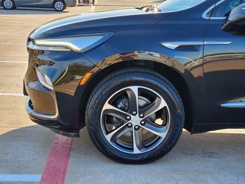 Used 2022 Buick Enclave Essence w/ Sport Touring Edition image 16