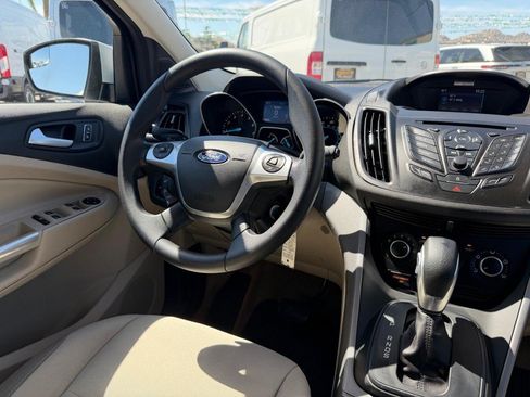 Used 2015 Ford Escape SE AWD/4WD image 24