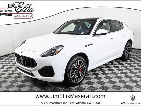 New 2025 Maserati Grecale GT image 1