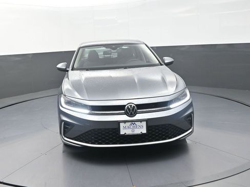 New 2026 Volkswagen Jetta SE image 2