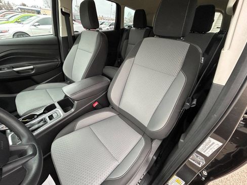 Used 2019 Ford Escape SE image 25