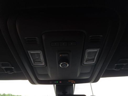 Used 2021 Chevrolet Suburban LT AWD/4WD image 24
