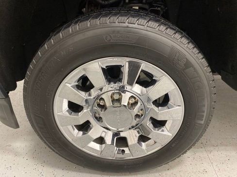 Used 2018 GMC Sierra 2500 Denali w/ Duramax Plus Package image 9